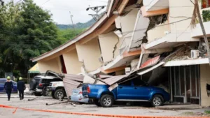 Terremoto de magnitud 7.7 sacude Panamá y provoca daños en edificios