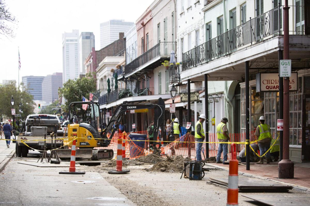 Cierran otro tramo de Decatur Street mientras avanzan las obras de agua en Nueva Orleans